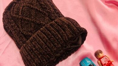 Best Beanies for Curly Hair